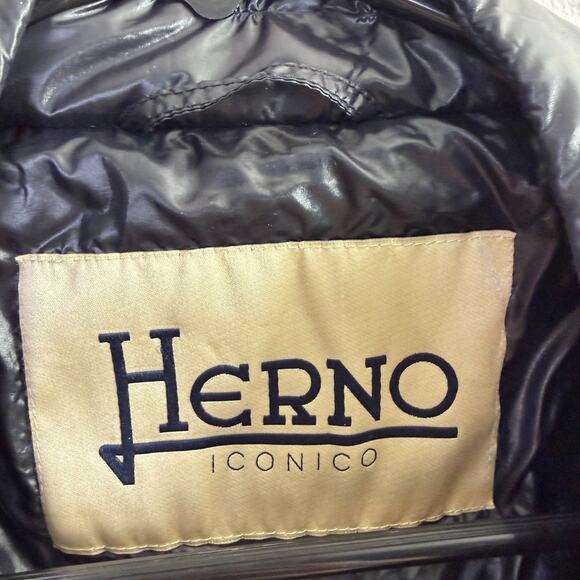 Herno Iconico Emelia Puffer Cape EU 48 US 12 Black Down Vest Short Sleeve Snap - Picture 6 of 11